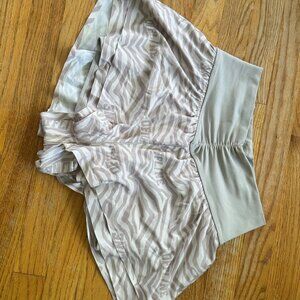 Aerie Tan Pleated Running Shorts (Size M)